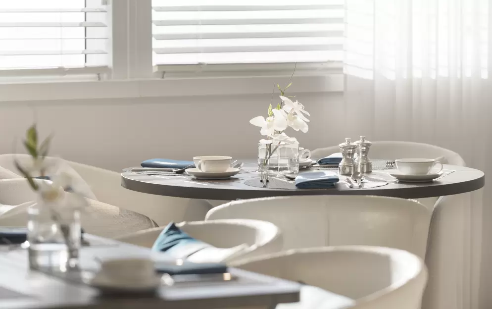 Ponant, Le Lyrial Grill Restaurant ©PONANT François Lefebvre.jpg